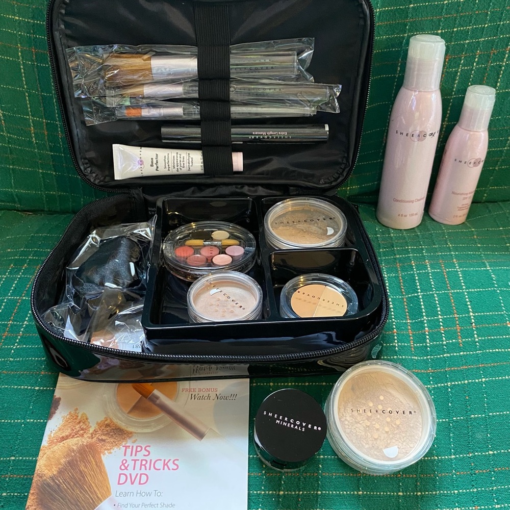 Sheer Cover Make-Up Set